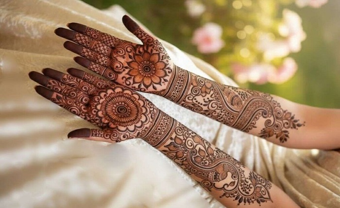 instagram stylish royal front hand mehndi design